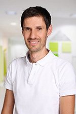 Herr Dr. med. Christopher Schnurr